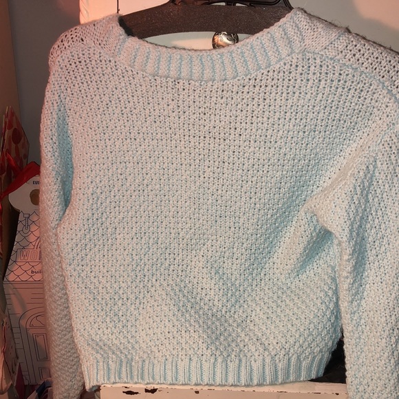 Cute floral sleeve sweater. Liked it when I bought it never ended up wearing it - Picture 5 of 5